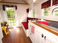Mobile Tiny Homes Image 2