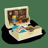 Historical Character Collectibles Image 3