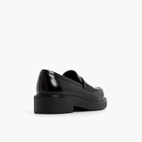 Affordable Comfort-Focused Footwear Image 6