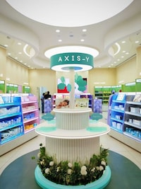 Climate-Inspired K-Beauty Retail Image 2