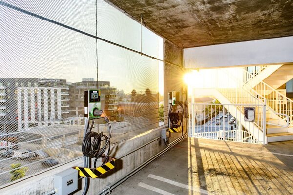 High-Uptime EV Networks