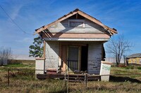 Capturing Abandoned Abodes Image 8