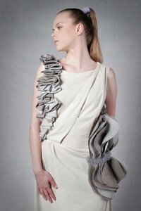 Super-Sized Shrouds Image 5