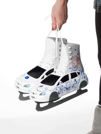 Skating on Cars Image 2