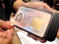 Holographic ID Cards Image 3