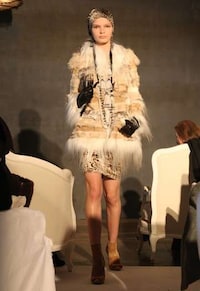 Feline-Print Fashion Image 6