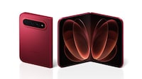 Passport-Sized Foldable Phones Image 1