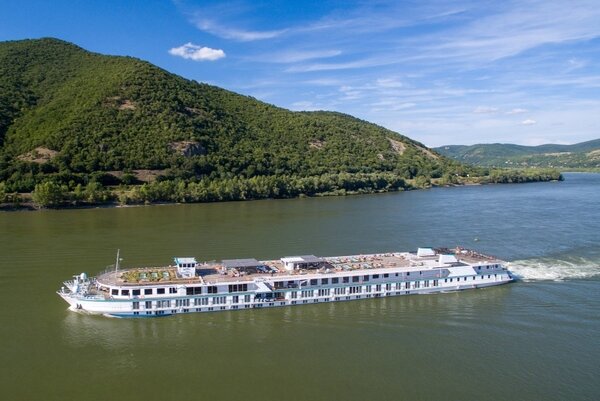 Scenic River-Route Cycling Cruises