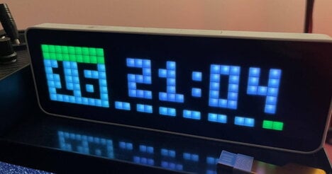 Compact Retro Pixel Clocks