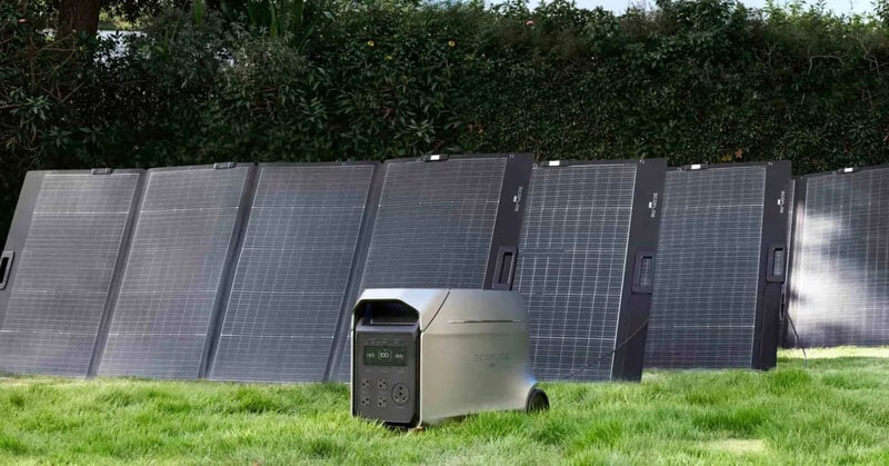 Expandable Solar Power Stations