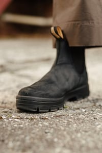 Cushioned Chelsea Boots Image 3