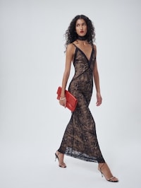 Romantic Fall Occasionwear Image 4