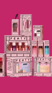 Limited-Edition Holiday Lip Sets Image 1
