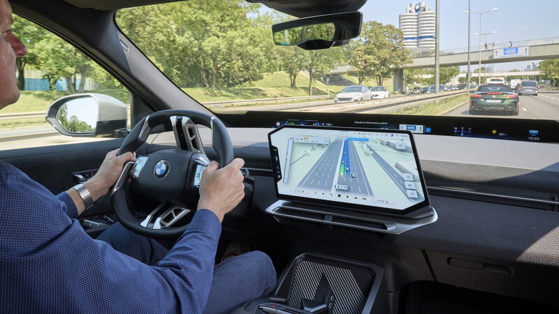 Assistance-Integrated Navigation