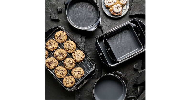 Hybrid Nonstick Bakeware