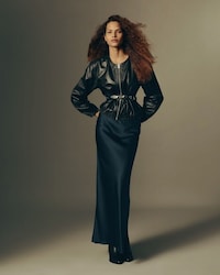 ’90s-Inspired Fall Essentials Image 6