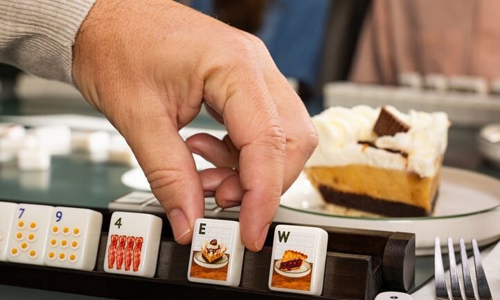 Diner-Branded Mahjong Collectibles Article Thubnail
