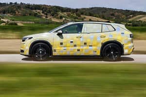 Renamed Electric Crossover Refreshes Article Thubnail