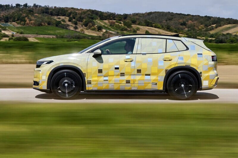 Renamed Electric Crossover Refreshes Article Thubnail