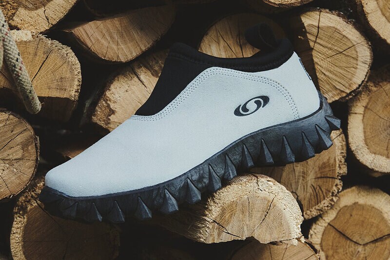 Weatherproof Apr&egrave;s-Ski Clogs Article Thubnail