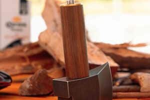 Palm-Sized Multitool Hatchets Article Thubnail