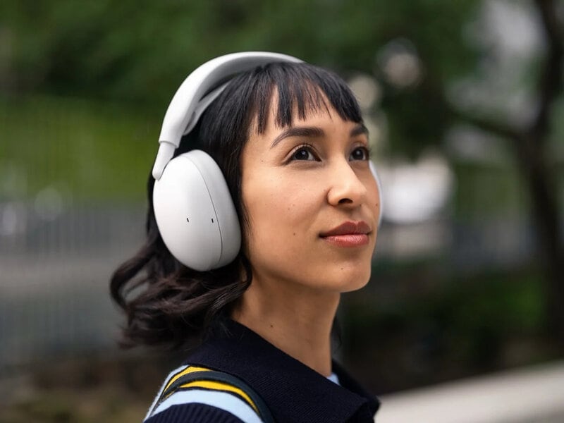 Boomless Office Headsets Article Thubnail