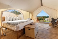Outdoor Hospitality Networks Image 2