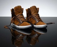 Plumb-Crazy Kicks Image 8