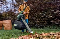 Three-in-One Battery Leaf Vacuums