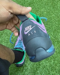 Colorful Low-Top Sneakers Image 3