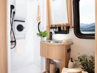 Flexible Luxury Motorhomes Image 5