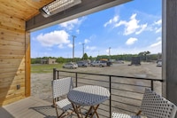 Single-Level Tiny Houses Image 3