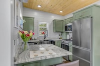 Single-Level Tiny Houses Image 5