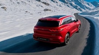 Flash-Charging Electric SUVs Image 2