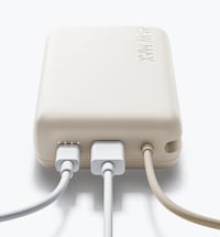 Integrated-Cable Power Banks Image 2