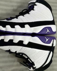 Football Throwback Sneakers Image 4