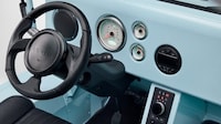 Extended-Range Electric Beach Cars Image 2