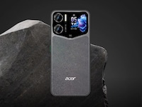 Dual-Screen Selfie Phones Image 4
