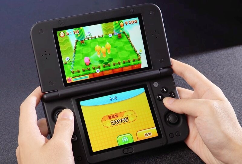 Dual-Screen Retro Handhelds