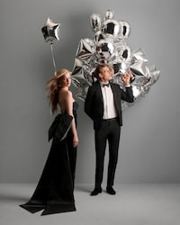 AI-Powered Holiday Styling Image 2