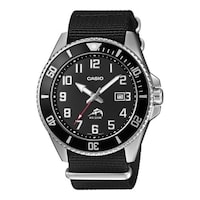 Fabric-Strap Dive Watches Image 2