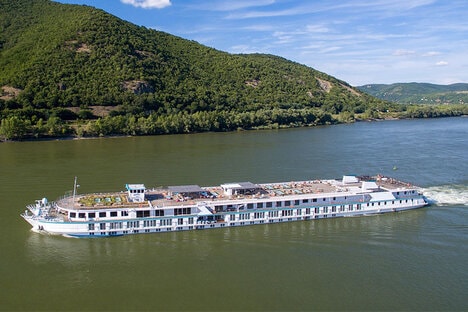 Cross-River Cruise Itineraries