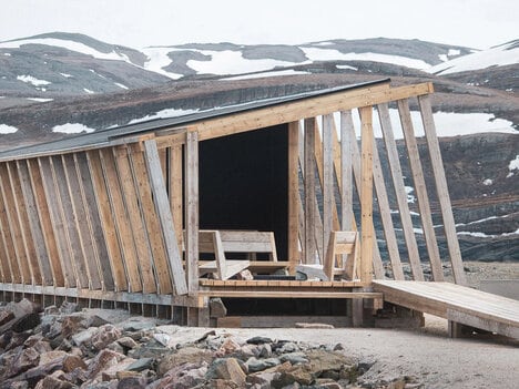 Reclaimed Timber Waterfront Saunas