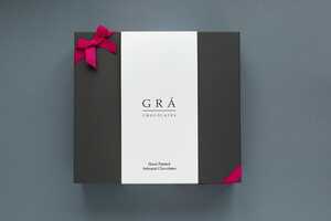 Hand-Painted Gift Chocolates Article Thubnail