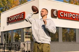 Athlete-Inspired Burrito Bowls Article Thubnail