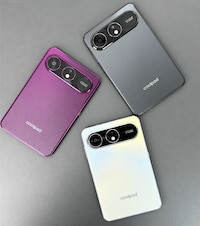 Extra-Wide Screen Smartphones Image 2