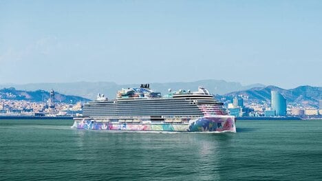 Large Cruise Pool Decks