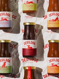 Mascot-Led Hot Sauce Identities Image 6
