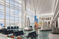 Record-Size Airport Lounges Image 2