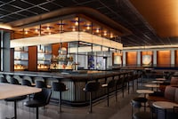 Record-Size Airport Lounges Image 6